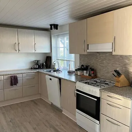 Villa Idyllisk Beliggende Hus Pa Landet Naer Skov *